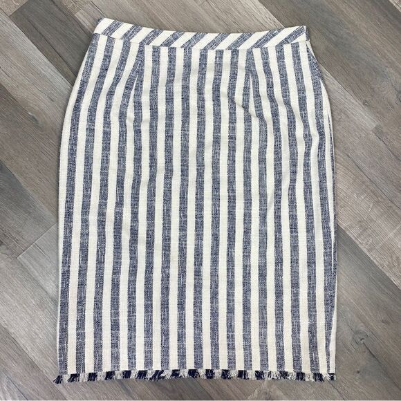 Banana Republic Striped Tweed Midi Skirt Fringe Trim Pencil Blue White Size 10 - Picture 10 of 13